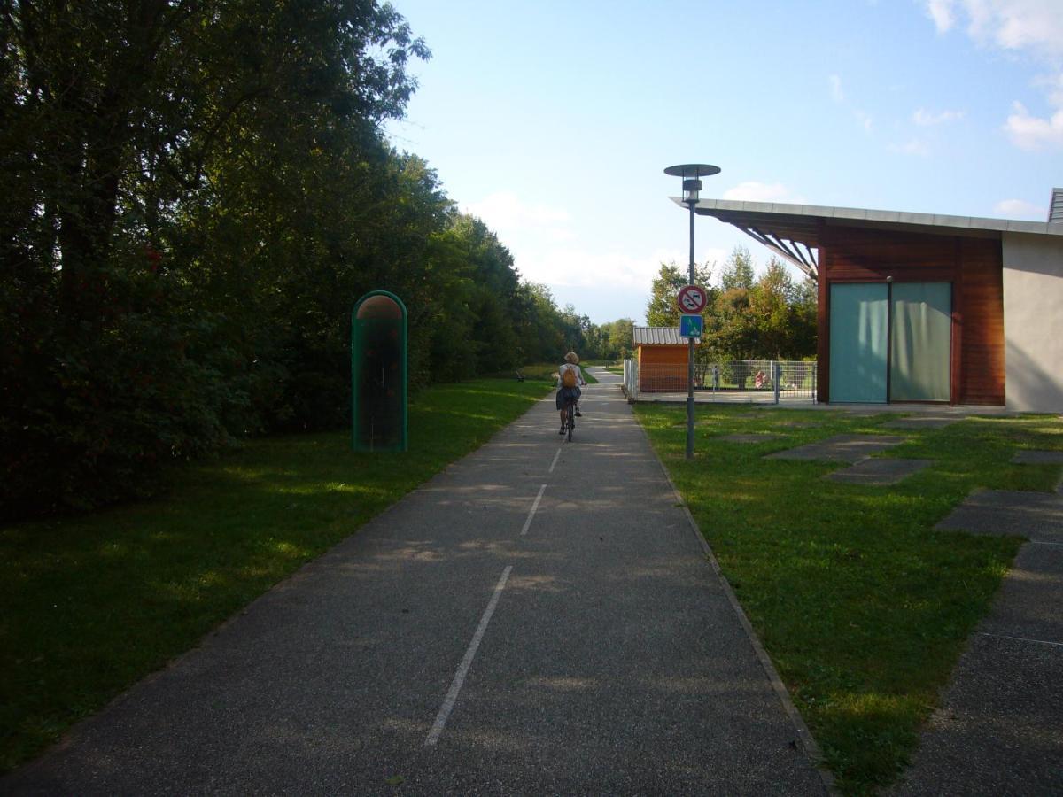 Zimmer Mit Fruehstueck Challes-les-Eaux Exterior photo